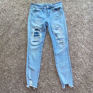 American Eagle Distressed Stretch Jegging